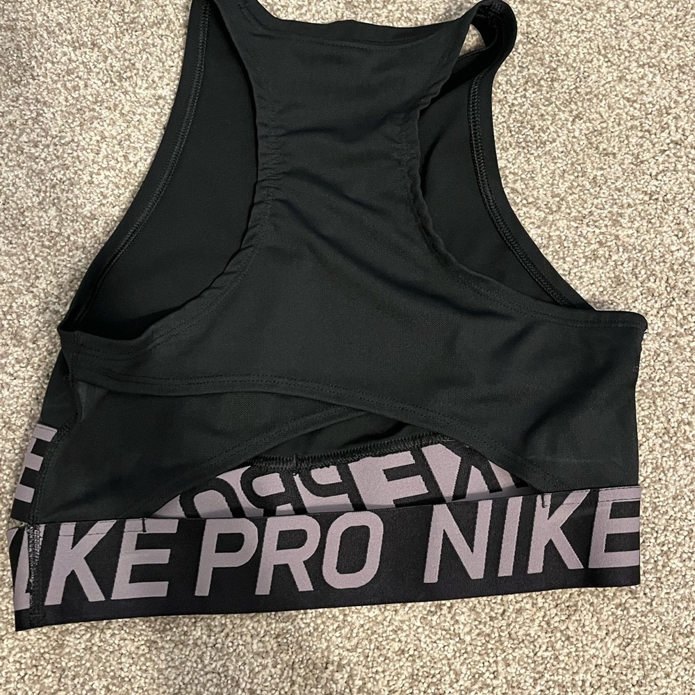 Nike Pro Tank - Picture 3 of 3